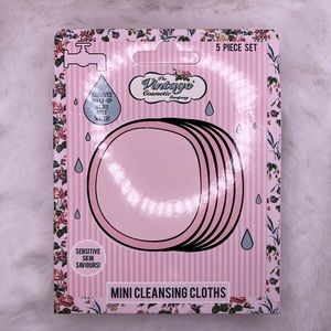 4/$25 Vintage Cosmetic Co Mini Makeup Removing/Cleansing Cloths - 5pk